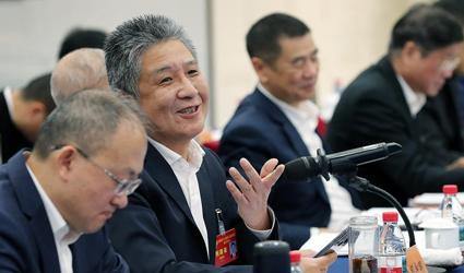 省政协委员分组讨论政府工作报告