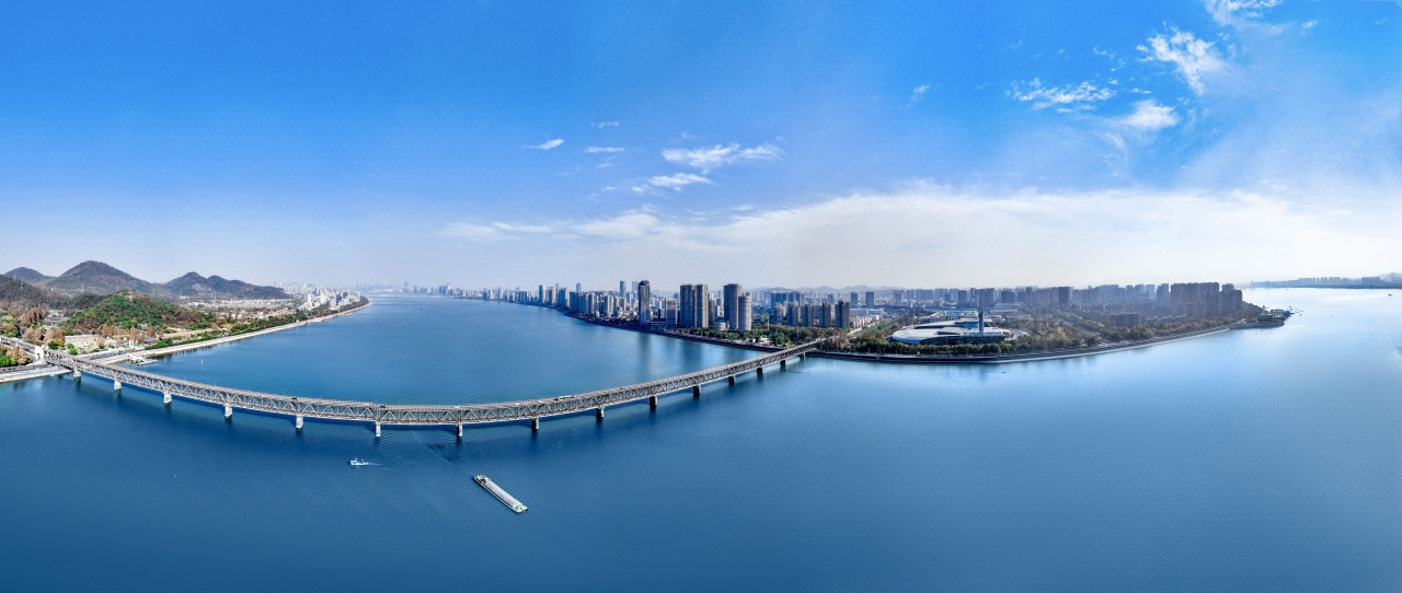 三端发力，探索“抓源促治、强基固本”新实践