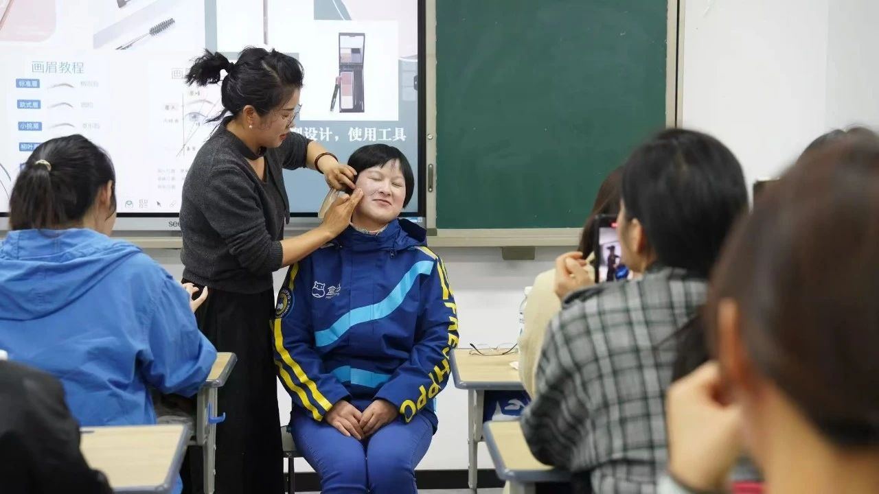 西湖区：为新就业群体找到组织找到依靠