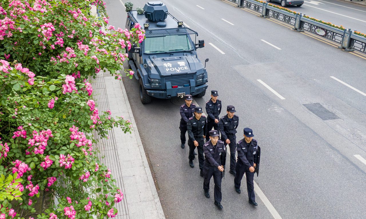 平安之花绽放 奏响幸福乐章